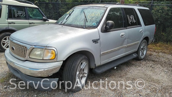 2000 Ford Expedition Multipurpose Vehicle (MPV), VIN # 1FMRU1568YLC28302 Reconstructed
