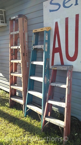 Lot of 3 Ladders: 4', 6' & 8'
