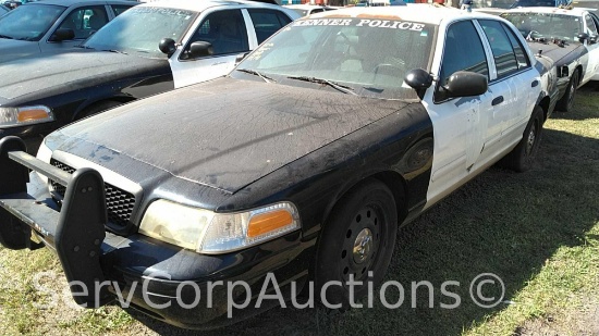 2007 Ford Crown Victoria Passenger Car, VIN # 2FAFP71W27X104752