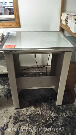 30" NuArc VLT-235 Light Table