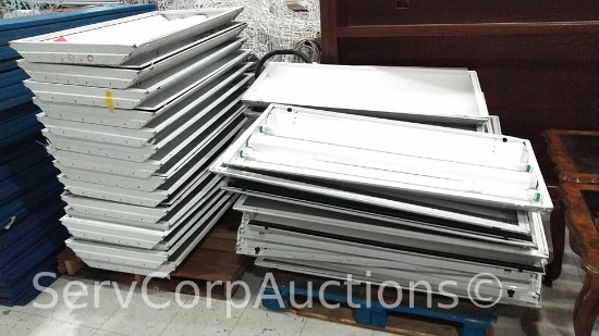 Lot on 2 Pallets of 4' Flourescent Light Fixtures, some with Lights