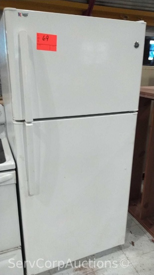 GE Refrigerator