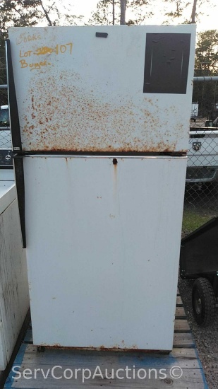 Amana Refrigerator