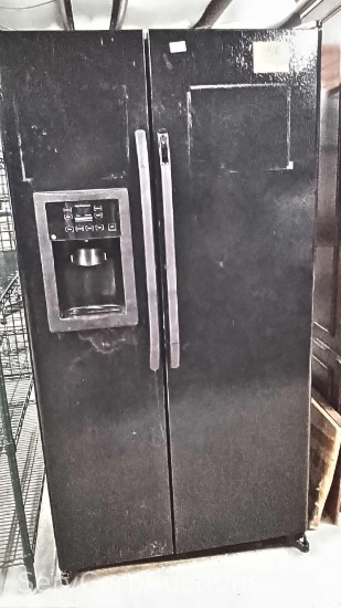 GE Side by Side Refrigerator, Does Not Work (Seller: City of Slidell)