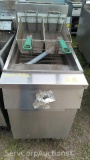 Fry Master 2-Basket Commercial Gas Deep Fryer (Seller: St. Tammany Parish School Board)