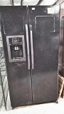 GE Side by Side Refrigerator, Does Not Work (Seller: City of Slidell)