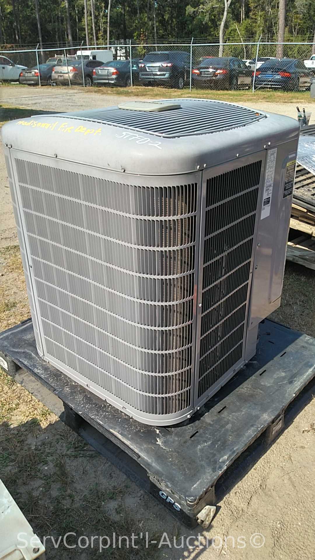 Lot on Pallet of 5-Ton Carrier Condenser Unit, | Proxibid