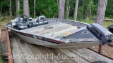 Pro Team 170TX Bass Tracker Boat, Hole Top Side Transom, No Motor, BUJ09339H910 'PARTS ONLY' No