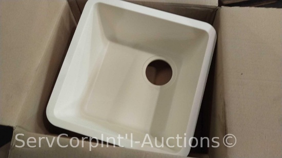 Lot on Pallet of 5 Avonite KB-1414 Acrylic Sinks