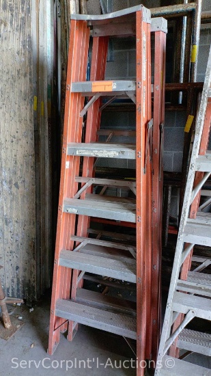 Lot of 2 Fiberglass 6' A-Frame Ladders