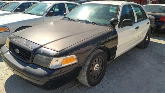 2011 Ford Crown Victoria Passenger Car, VIN # 2FABP7BV3BX153875