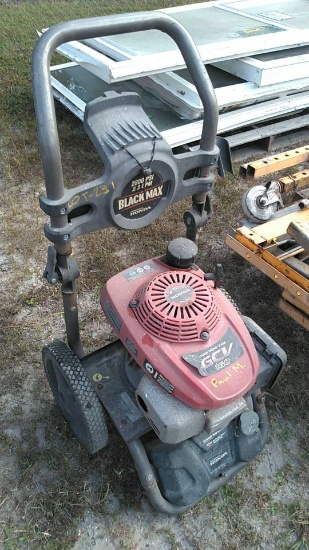 Black Max Honda 28-PSI Pressure Washer