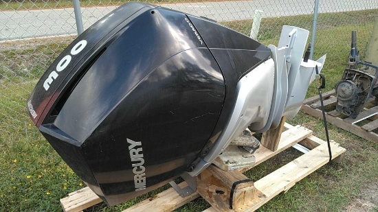 2020 Mercury 300 CXL V8 Outboard Motor, 1986.6 Hours, Dropped a Valve in #1 Cylinder, Counter