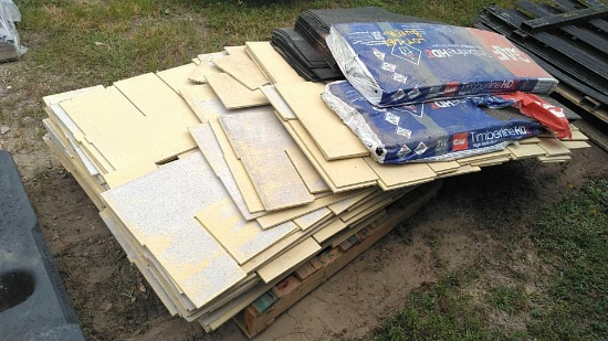 Lot on Pallet of Various Size Linea De' Clabar Abajo House Siding & Timberline Shingles