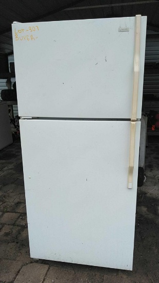Magic Chef Refrigerator (Broken) (Seller: STP Sheriff)