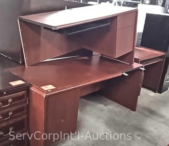 Lot of 66" Desk with Right Hand Return and 40" Rolling Computer Desk (Seller: STP Sheriff)