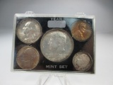t-103 1964 Yr. set of coins. Silver Dime, Quarter and Half