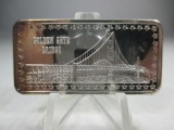 t-97 Vintage The Hamilton Mint 1oz .999 Silver Bar. Golden Gate Bridge