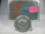 h-105 1964 New York World Fair Official Souvenir Medal in original box.