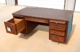 1 Office Desk
