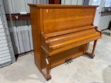 Remington Piano Co. Upright Piano