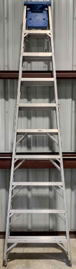 10' A Frame Ladder
