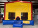 Inflatible Bounce House