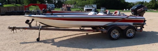 1995 Viper Bass Boat w/ 200 Mercury XRi