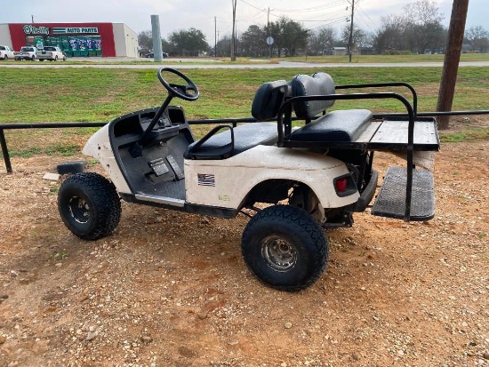 EZGO Battery Powered Golf Cart w/Lift