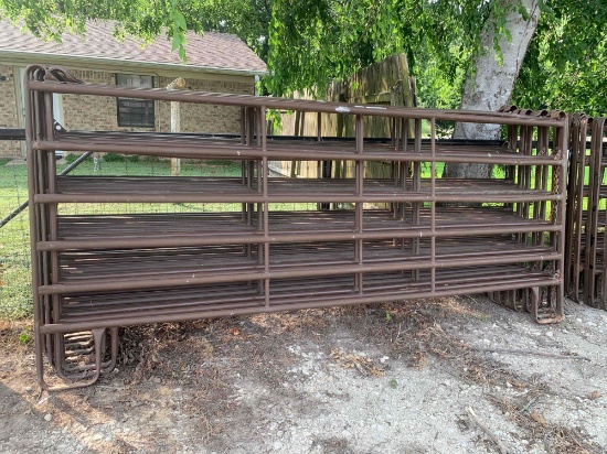 Set of 10 - 12' Priefert Panels