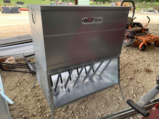 All Seasons Hay Feeder