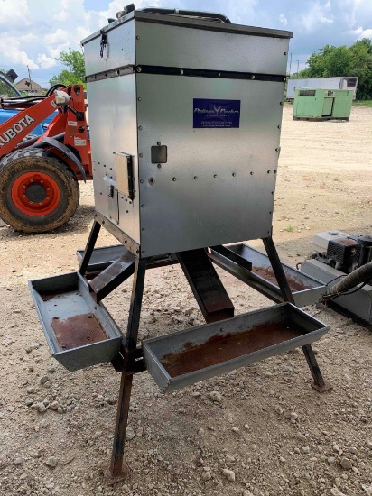 Platinum Feeders Protein Skid Feeder