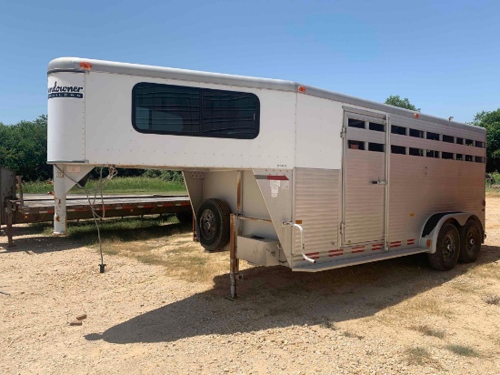 Sundowner Horse Trailer