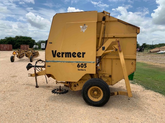 Vermeer 605 L Baler
