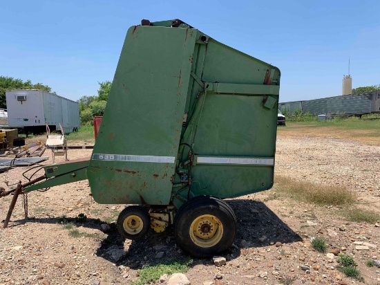 John Deere 530 Round Baler