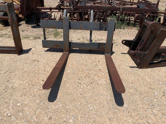 Standard Forklift Attachment For John Deere