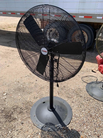 Central Machinery 30" Pedestal Shop Fan