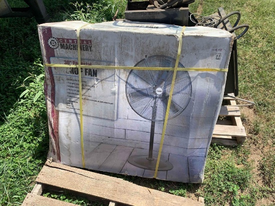 Central Machinery 30" Pedestal Shop Fan