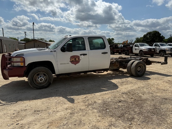 2011 Chevrolet 3500 Pickup Truck W/O Bed