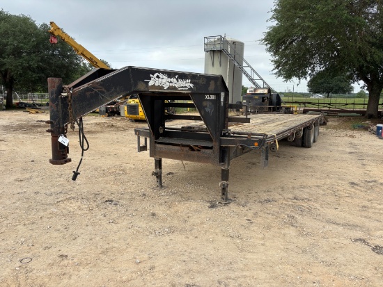 2012 Longhorn 32' Flatbed Gooseneck Trailer