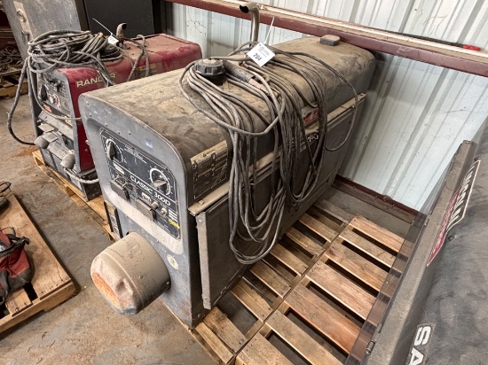 Lincoln Classic 300D Welder W/Leads