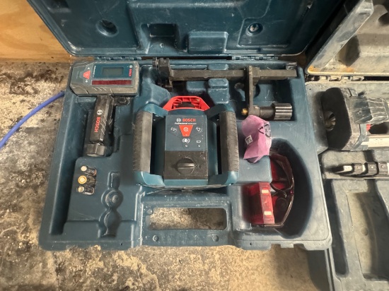 Bosch GRL 900 Lazer w/ Stand