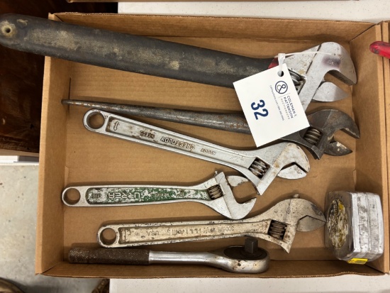 Box Lot - Misc Hand Tools & Wrenches