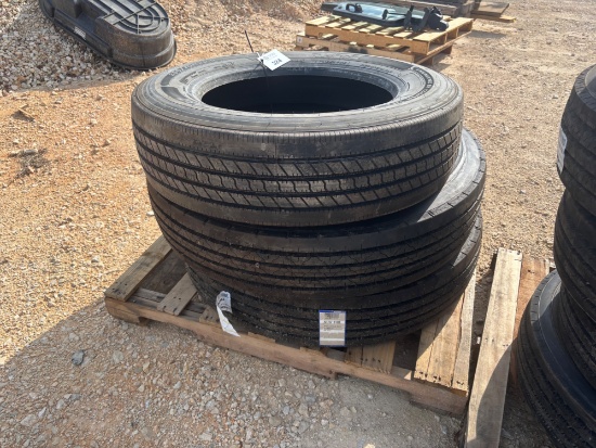 2 Goodyear 11R/24.5 w/ Roadmaster 225/70R22.5