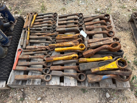 Pallet of Various Size Hammer Wrenches