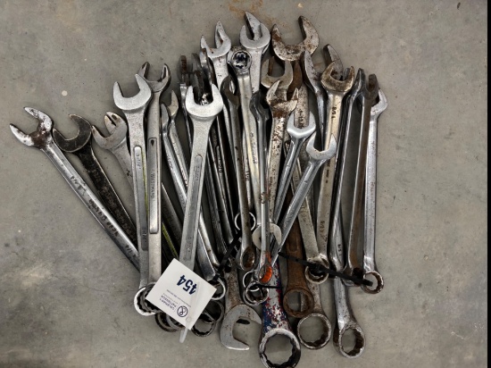 Assortment of End Wrenches - Various Sizes (Standard)