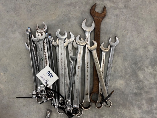 Assortment of End Wrenches - Various Sizes (Standard)