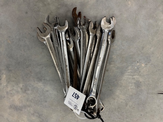 Assortment of End Wrenches - Various Sizes (Standard)