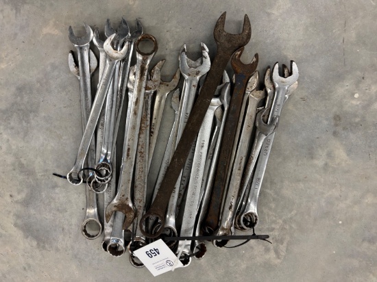Assortment of End Wrenches - Various Sizes (Standard)
