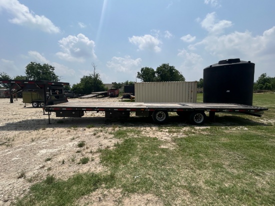 2023 Maxx-D Hydraulic Tail Lowboy w/ Deck